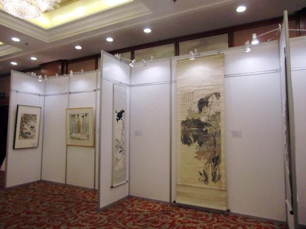 展位設(shè)計搭建；標(biāo)準(zhǔn)展位出租，標(biāo)攤租賃；會場布置