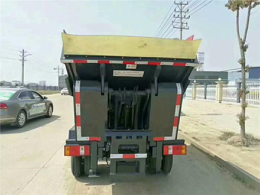 松原市垃圾車配件_擺臂垃圾車廠家直銷垃圾車