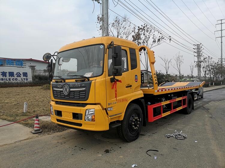 東風(fēng)天錦一拖二平板清障車(chē)國(guó)六，大型黃牌平板應(yīng)急救援清障拖車(chē)，平板清障拖車(chē)