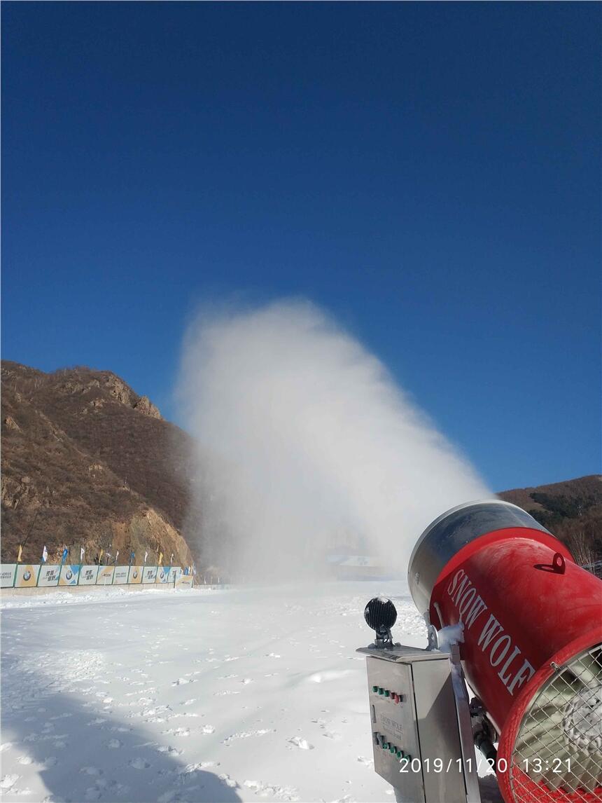 選購國產(chǎn)造雪機的要點 諾泰克造雪機功耗小