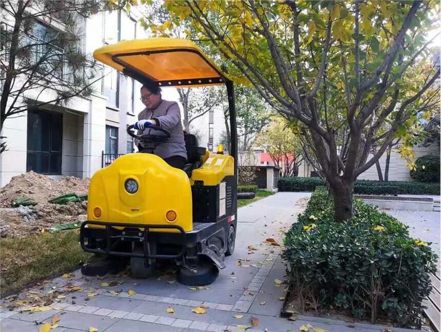 邢臺格潤2A電動掃地車