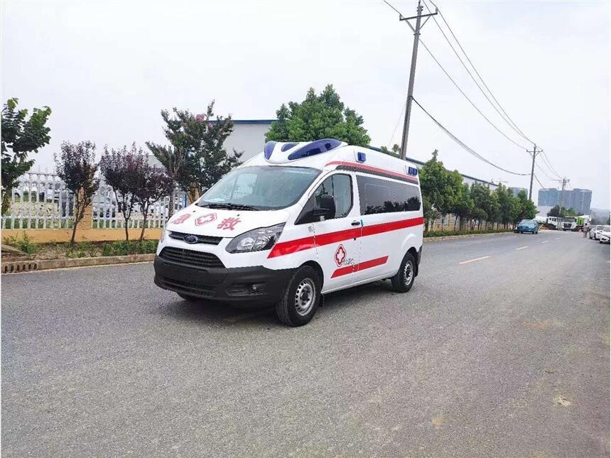 威海市小型救護(hù)車廠家供貨