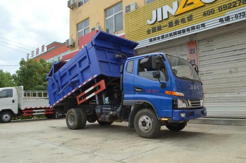 常德市環(huán)衛(wèi)垃圾收車現(xiàn)車促銷_七方擺臂垃圾車