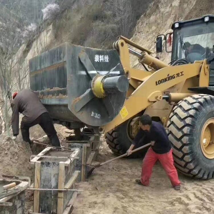 攪拌鏟車_水泥攪拌機(jī)鏟車一體定做改裝ZE