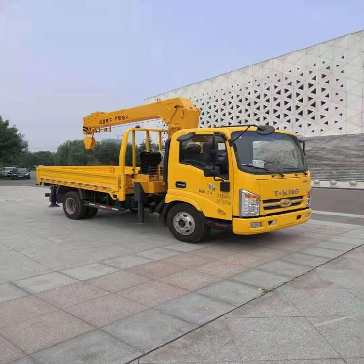 汽車隨車吊多種噸位隨車吊隨車起重運(yùn)輸車