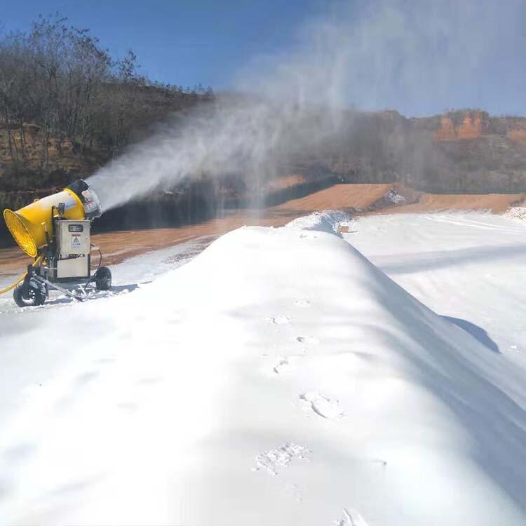 戲雪樂園投資 采用人工制雪機 造雪機工作原理