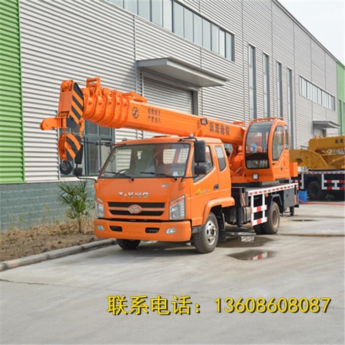 蘭考新源10噸小型液壓汽車(chē)起重機(jī)