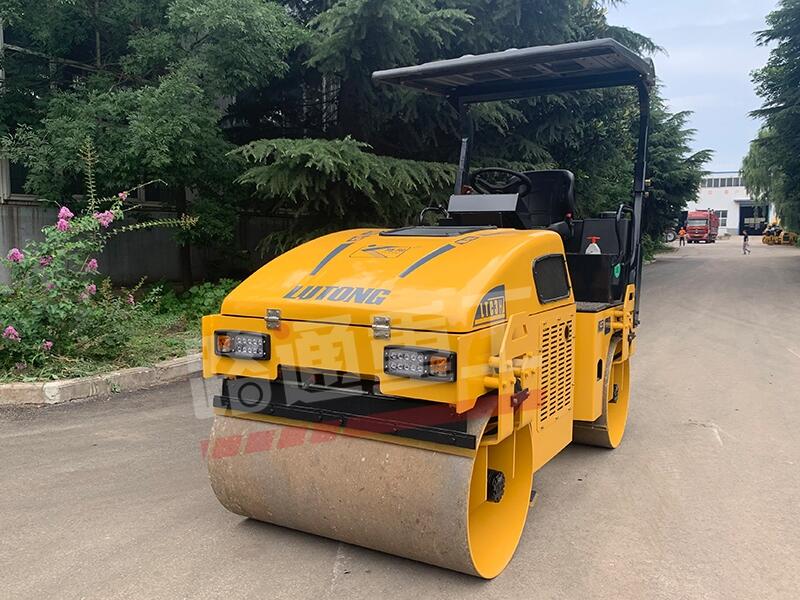 3噸壓路機(jī)  小型壓路機(jī) 振動(dòng)壓路機(jī) 雙鋼輪壓路機(jī) 全液壓壓路機(jī)