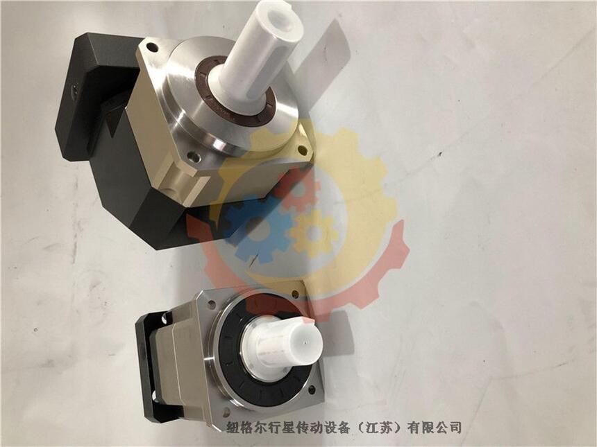 尺寸：AB115-5-S2-P2伺服蝸輪減速機(jī)