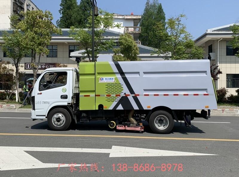 馬路清掃車一臺多少錢哪里有掃路車生產廠家