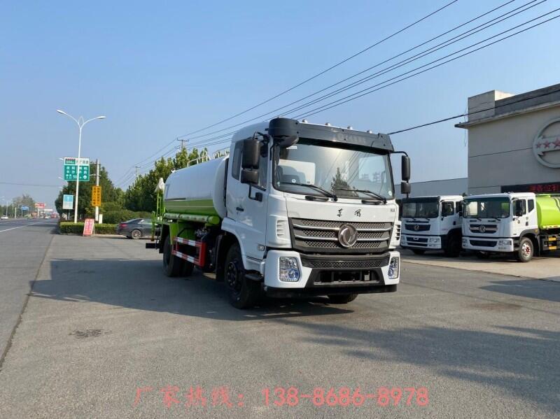 福鼎灑水車隨車吊價格品牌的灑水車價格