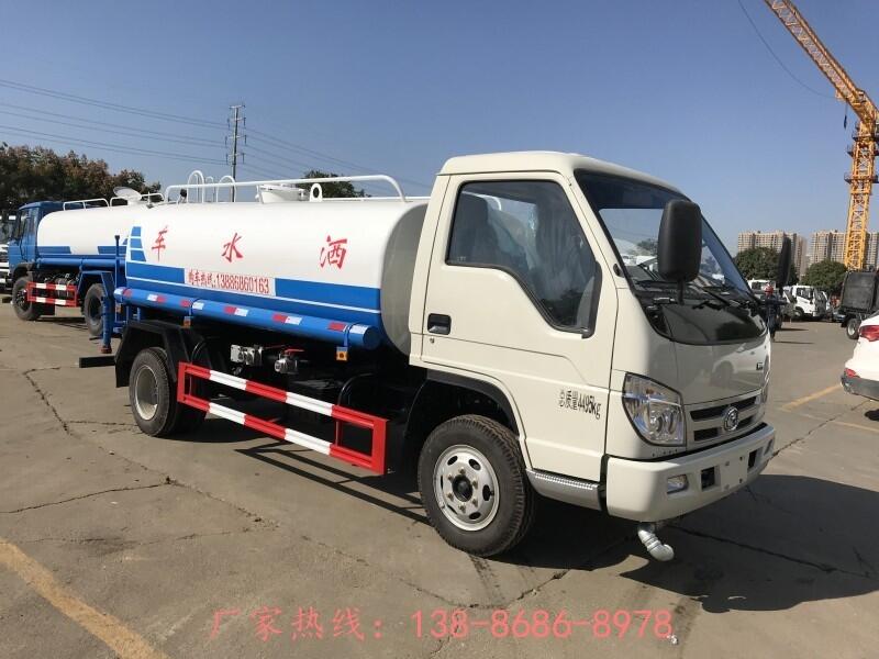 梅河口遼寧園林綠化灑水車(chē)廠家哪里買(mǎi)灑水車(chē)