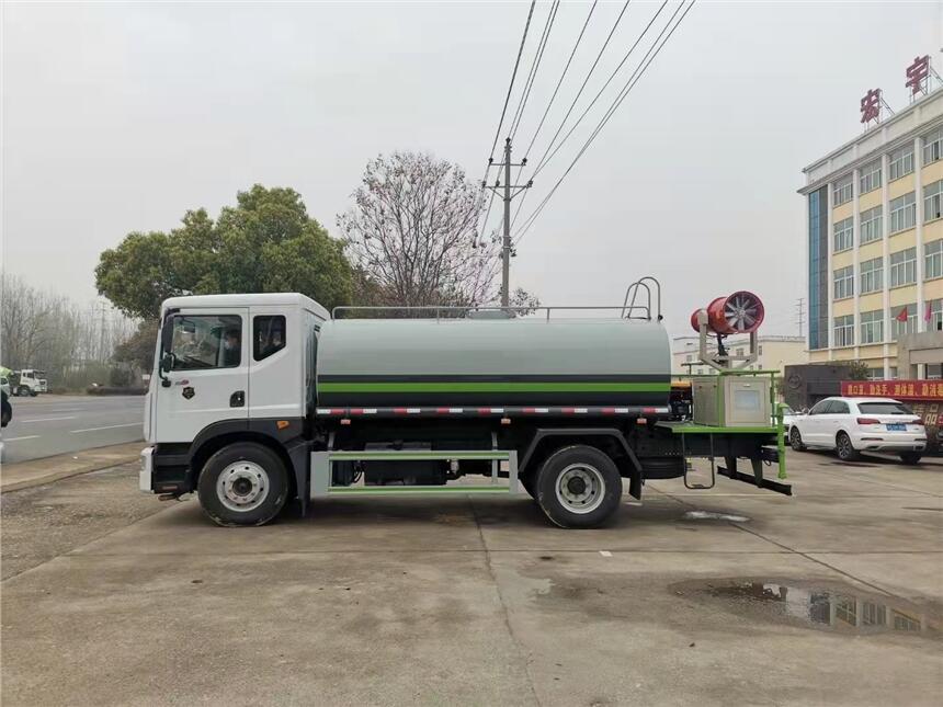 东风多利卡D915方洒水车 -14方雾炮洒水车 -绿化洒水车