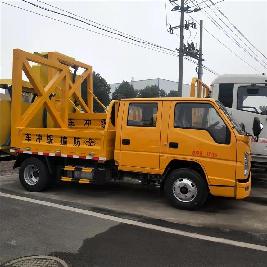 江鈴藍(lán)牌防撞緩沖車廠家 現(xiàn)車供應(yīng)