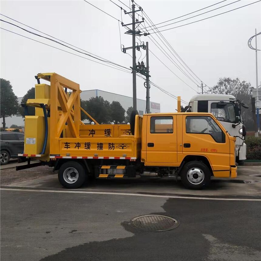 江鈴雙排座防撞緩沖車 曼力西防撞包