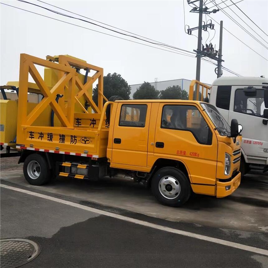 防撞緩沖車報價 小型道路避撞車配置