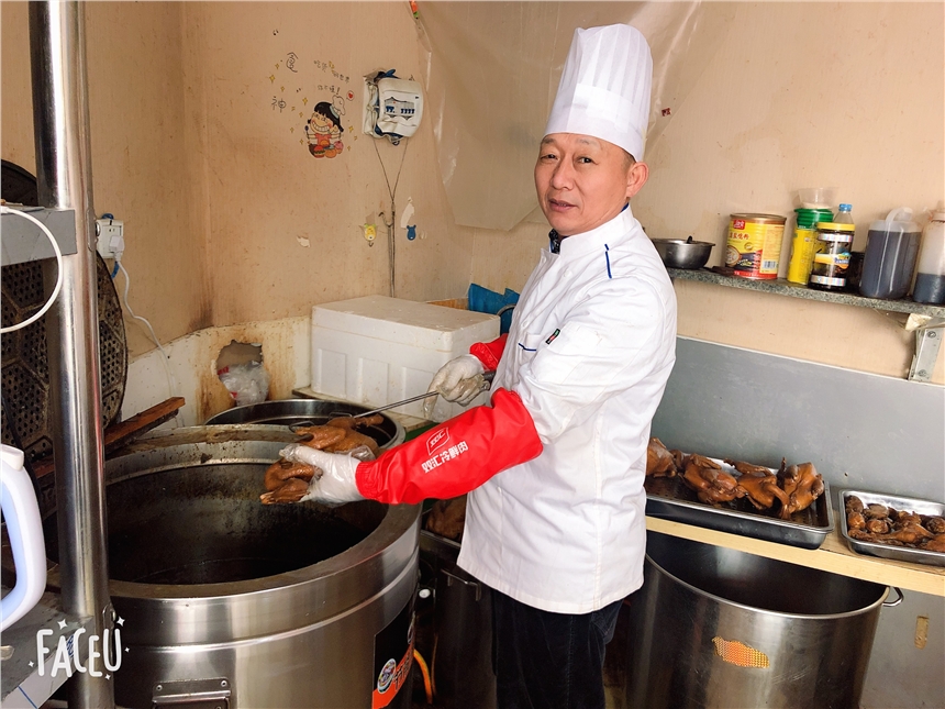 洛阳市麻椒鸡技术 手撕大排骨培训 椒麻鸡培训 藤椒鸡配方 大盆骨学习