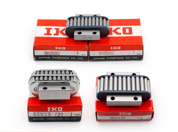 IKO日本原裝直線循環(huán)滾子支撐SR4090 SR2560 SR3270 SR50125 SR1540