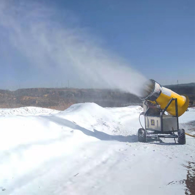 新建滑雪場建設(shè) 大型造雪機 遙控旋轉(zhuǎn)零度出雪