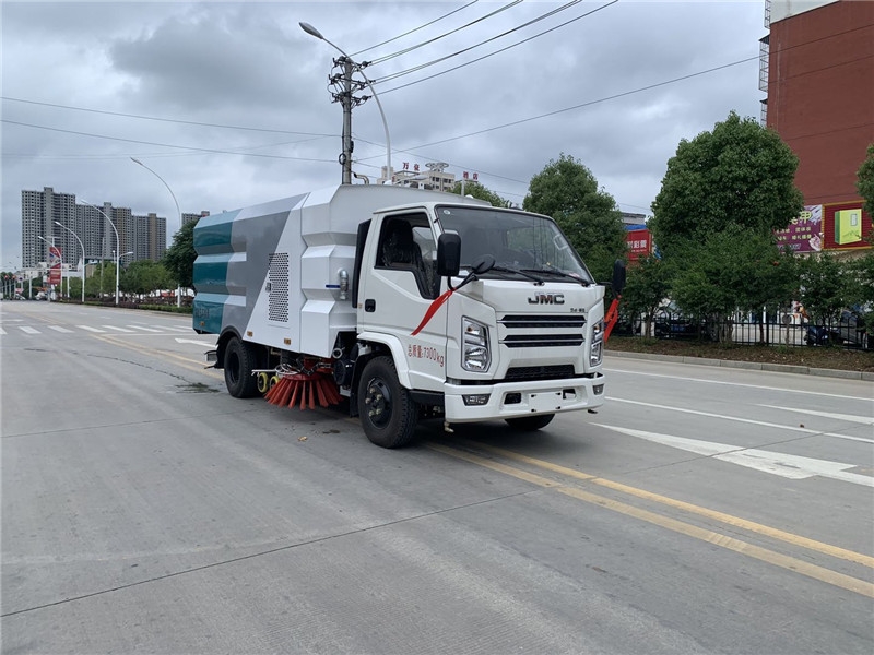 大理東風多利卡國六5方吸塵車廠家銷售