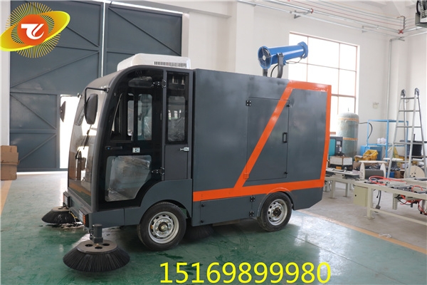 騰陽(yáng)TY-2400駕駛式電動(dòng)掃地車(chē)