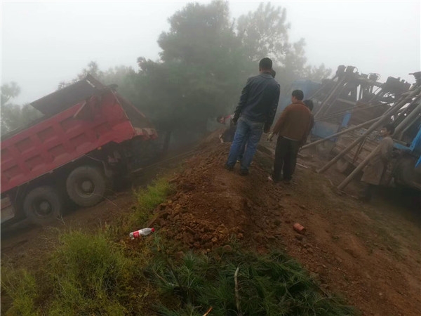 宜宾重型清障车_土炮施救车哪里有卖