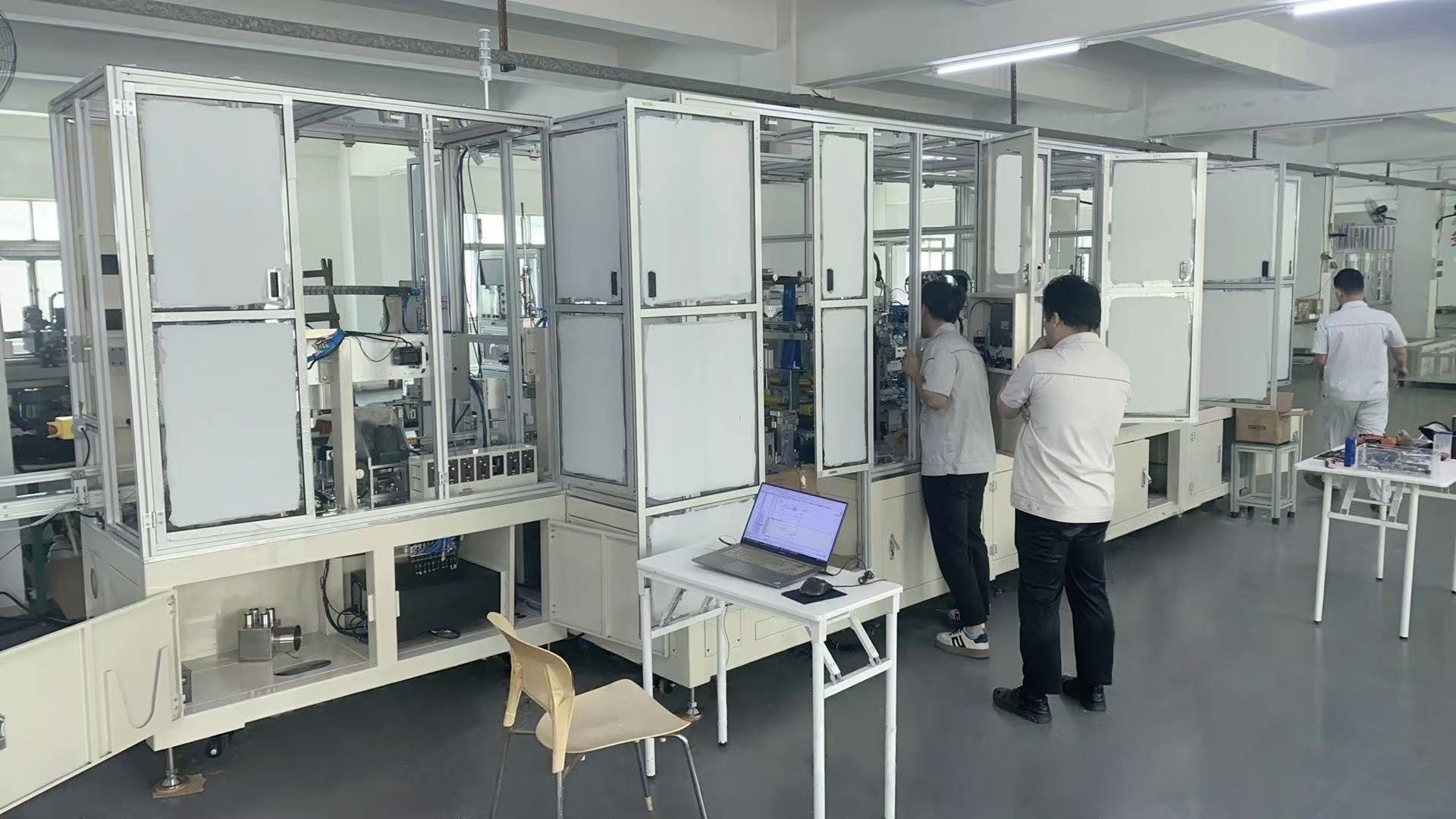 雙仁電池方形鋁殼包膜機