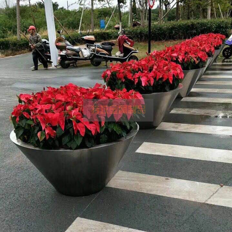 【香港不銹鋼花盆哪家好】特攻園林藝術(shù)花盆_景觀企業(yè)綠化帶花盆_不銹鋼特大花箱定做