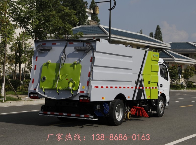 小型道路清掃車生產廠家電話