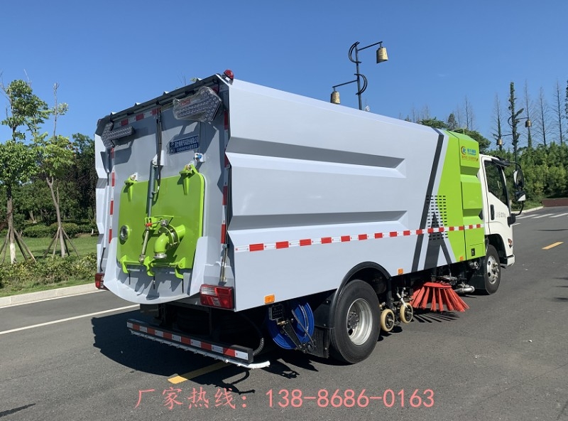 電動清掃車銷售東風(fēng)掃路車報價市場價格