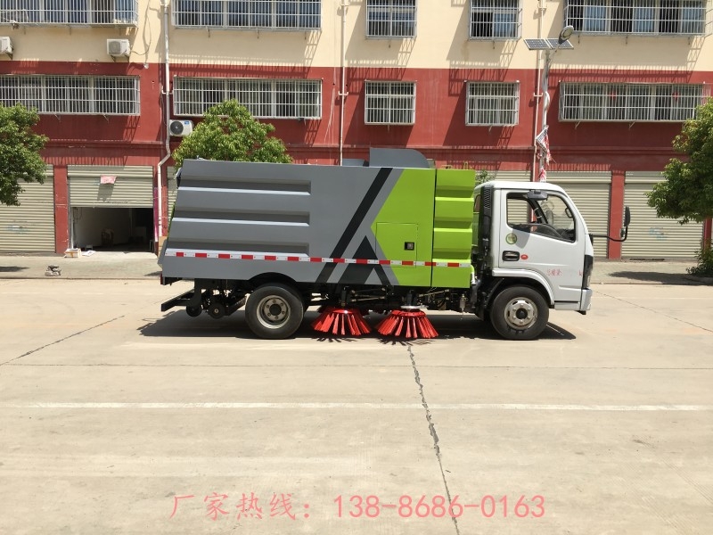 馬路清掃車(chē)廠(chǎng)家