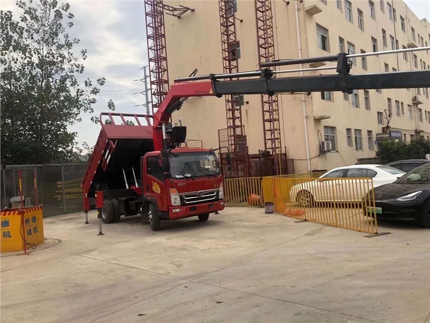 藍(lán)牌隨車吊帶自卸貨箱藍(lán)牌隨車吊廠家