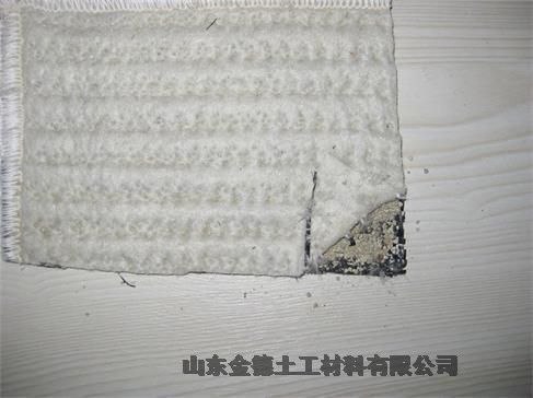 克重足复合防水垫+膨润土毯每平方5.5Kg-河源150丝厚黑膜