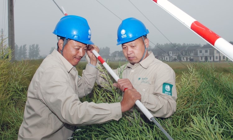 山東濟南電線桿拉線護套斜拉線警示管 電桿斜拉線PVC護套批發(fā)價格