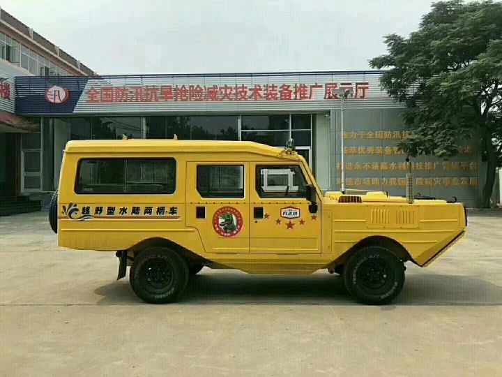 水陸兩棲運兵車廠家水陸兩棲越野車性能全地形水陸兩棲車批發(fā)