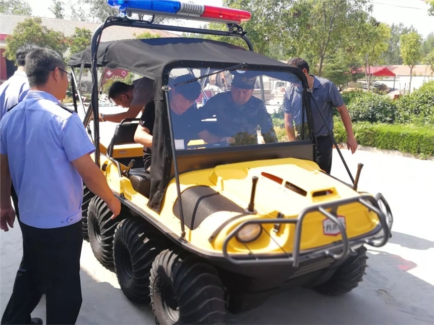 防汛救援水陸兩用車(chē)水中行駛速度？應(yīng)急搶險(xiǎn)水陸兩棲車(chē)價(jià)格