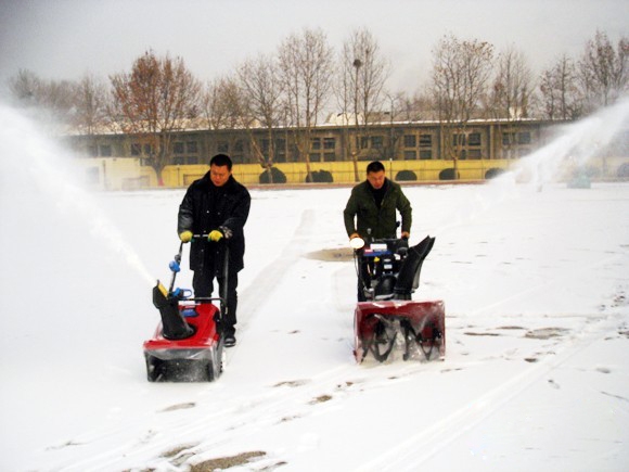 减少劳动力 提高工作效率 保障出行安全  三合一城市道路除雪机