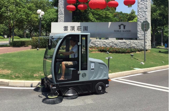 駕駛式掃地機廠家銷售 廣場公園用電動掃地車