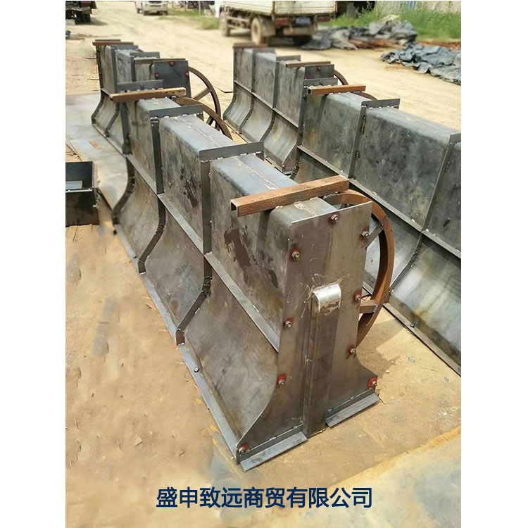 水泥隔離墩鋼模具水泥隔離墩模具橋梁隔離墩鋼模具