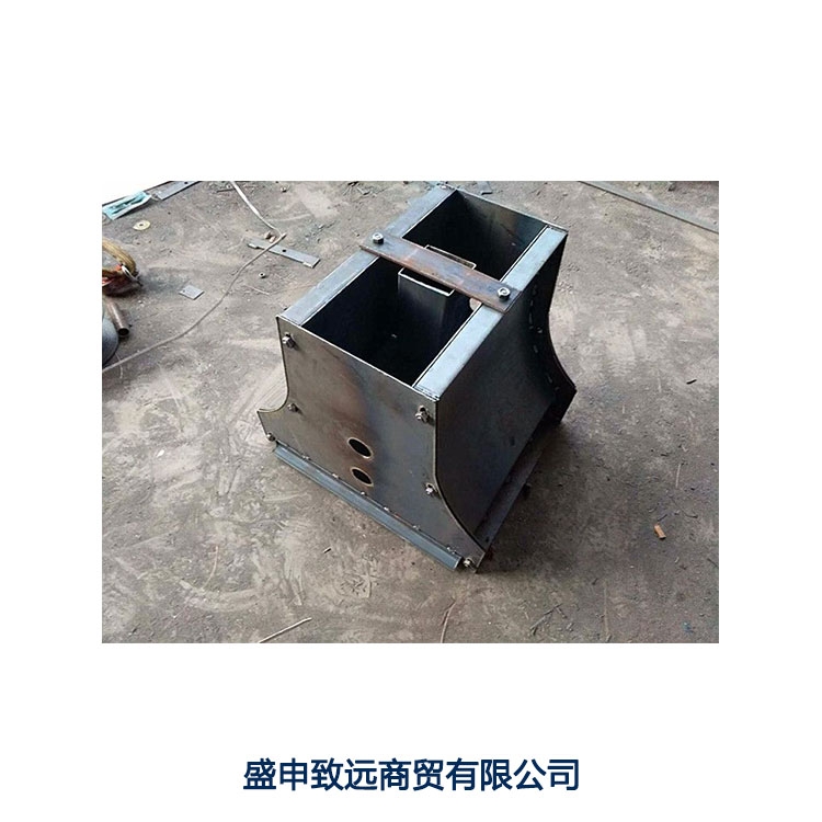 隔离墩钢模具供应商交通隔离带模具制作桥梁隔离墩钢模具