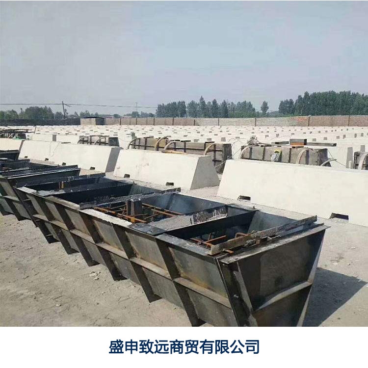 隔離墩鋼模具生產(chǎn)廠家公路水泥隔離墩鋼模具欄桿隔離帶模具廠