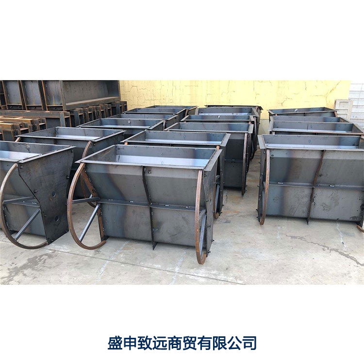 公路水泥隔离墩钢模具防撞隔离墩模具预制分隔带模具