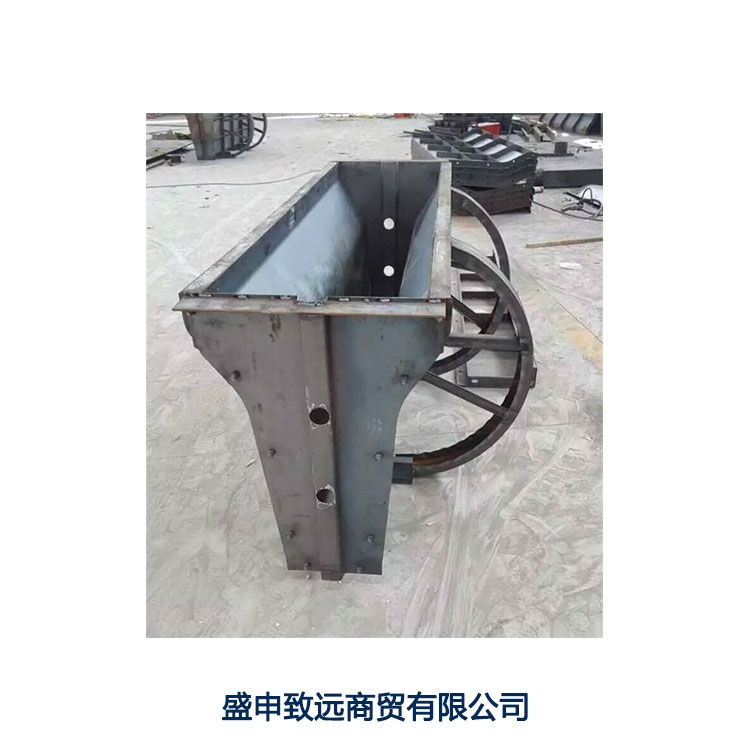 水泥隔离墩钢模具交通水泥隔离墩模具马路隔离墩钢模具