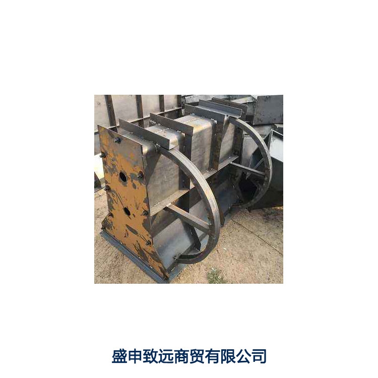 高鐵隔離墩鋼模具公路隔離帶水泥模具橋梁隔離墩鋼模具