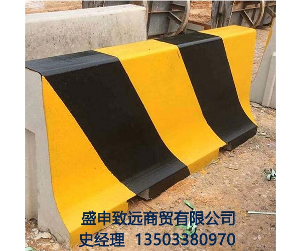 隔离墩钢模具哪家好移动式隔离带模具生产厂家铁路隔离墩模具