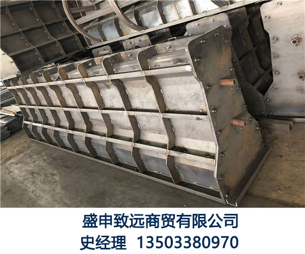 水泥隔離墩鋼模具水泥隔離墩模具價格城市隔離墩模具