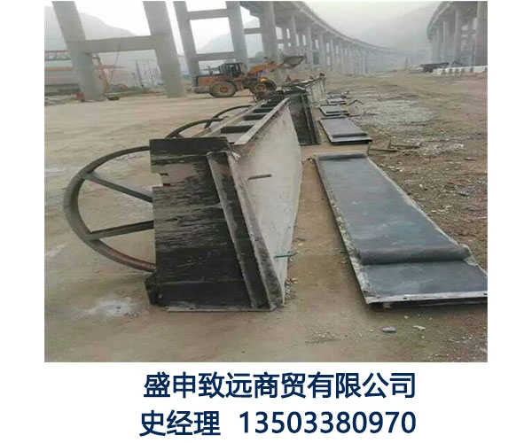 隔离墩钢模具哪家好高速隔离带模具栏杆隔离带模具加工