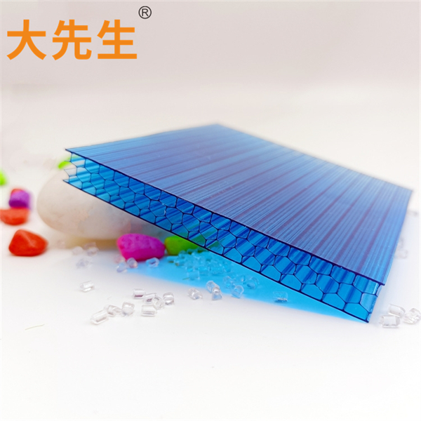 供應(yīng)蜂窩陽(yáng)光板 可定尺,供貨快