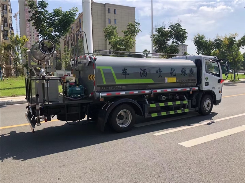 市政环卫洒水车_国六绿化洒水车价格洒水车