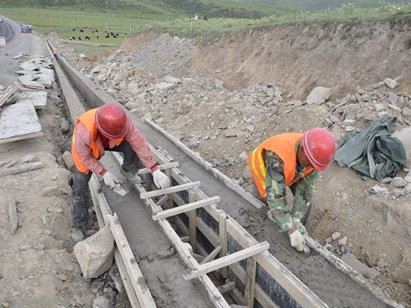 乡道公路边沟机操作流程